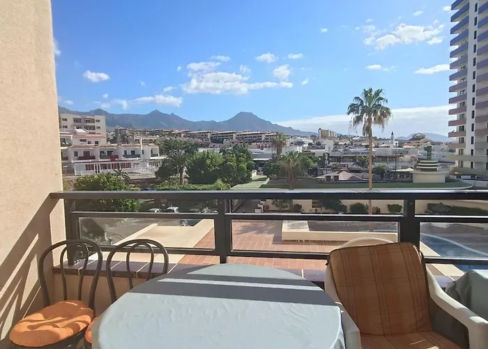 Club Paraiso * 阿德耶