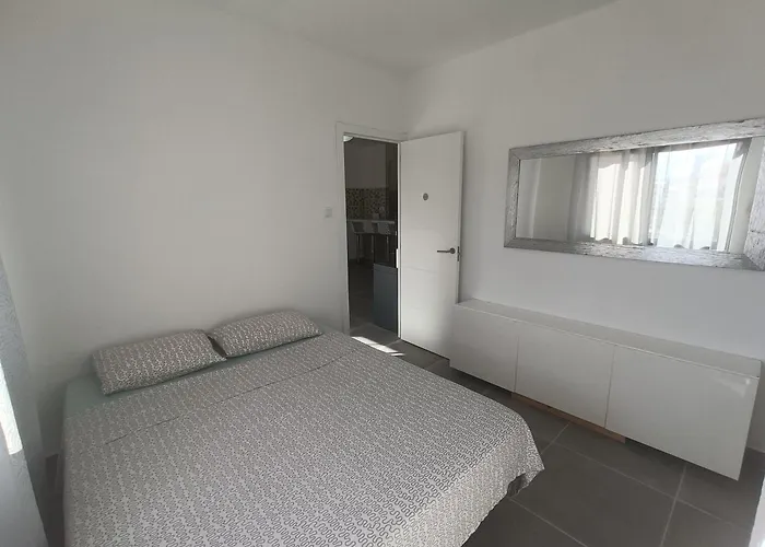 Club Paraiso 阿德耶